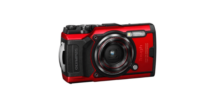 Desain dan Kualitas Olympus TG-6 Red, Tangguh dalam Genggaman